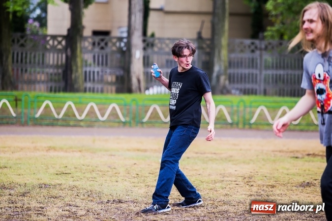 Zdjęcie w galerii na portalu naszraciborz.pl: Bitwa na balony i Fight Ball w pierwszy dzień Raciborskich Juwenaliów wiadomości z regionu