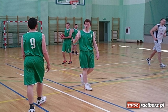 Zdjęcie w galerii na portalu naszraciborz.pl: Koszykówka. Białe Mewy na fali  wiadomości z regionu