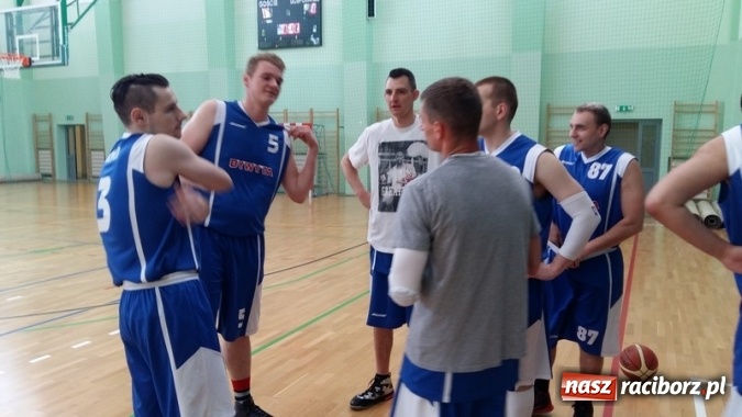 Zdjęcie w galerii na portalu naszraciborz.pl: Koszykówka. Białe Mewy na fali  wiadomości z regionu