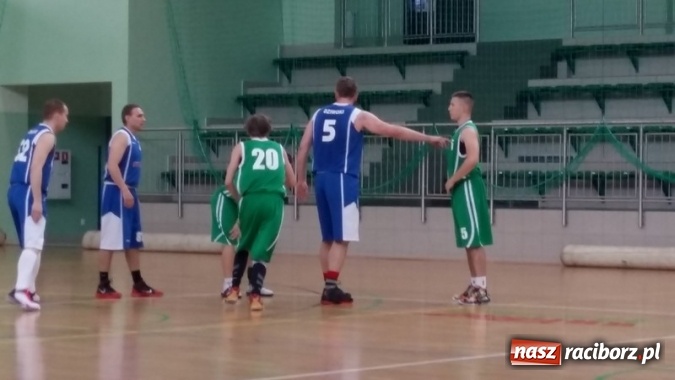 Zdjęcie w galerii na portalu naszraciborz.pl: Koszykówka. Białe Mewy na fali  wiadomości z regionu