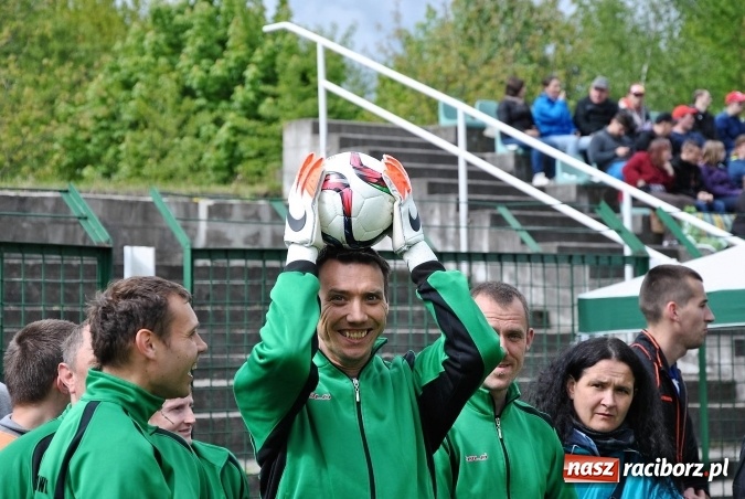 Zdjęcie w galerii na portalu naszraciborz.pl: Huragan Racibórz na podium turnieju piłki nożnej w Rudzie Śląskiej  wiadomości z regionu