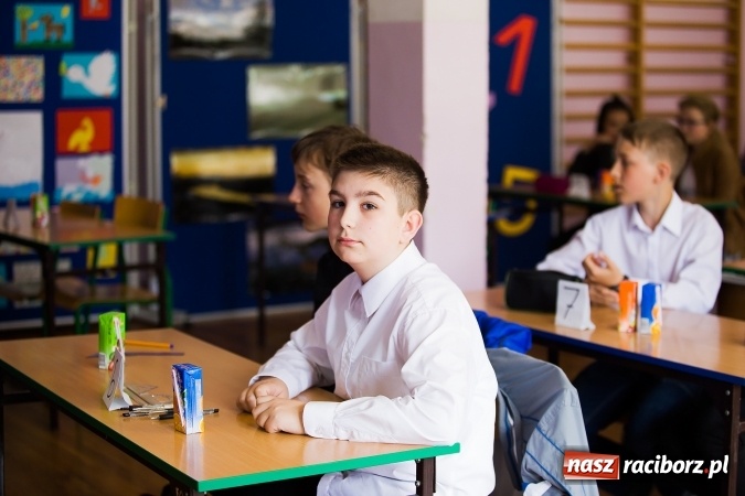 Zdjęcie w galerii na portalu naszraciborz.pl: Uczniowie podstawówek rywalizowali w XII Powiatowym Konkursie Matematyczno-Przyrodniczym Ekomat wiadomości z regionu
