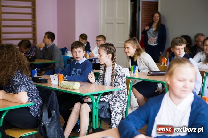 Zdjęcie w galerii na portalu naszraciborz.pl: Uczniowie podstawówek rywalizowali w XII Powiatowym Konkursie Matematyczno-Przyrodniczym Ekomat wiadomości z regionu
