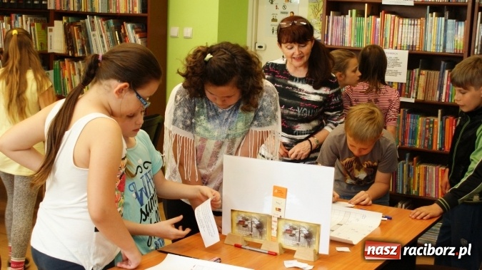Zdjęcie w galerii na portalu naszraciborz.pl: Teatr, gra i imieniny Koziołka Matołka, czyli Biblioteka inspiruje od najmłodszych lat  wiadomości z regionu