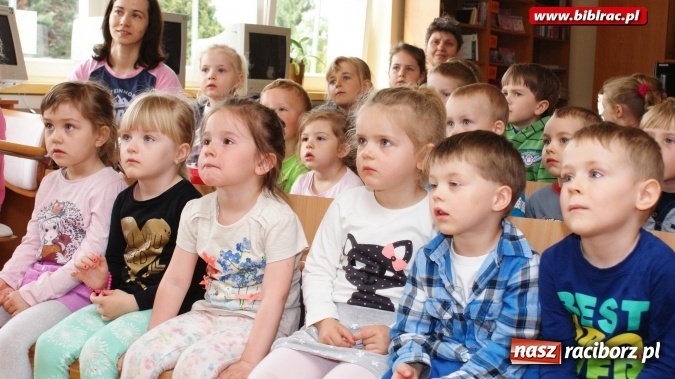 Zdjęcie w galerii na portalu naszraciborz.pl: Teatr, gra i imieniny Koziołka Matołka, czyli Biblioteka inspiruje od najmłodszych lat  wiadomości z regionu