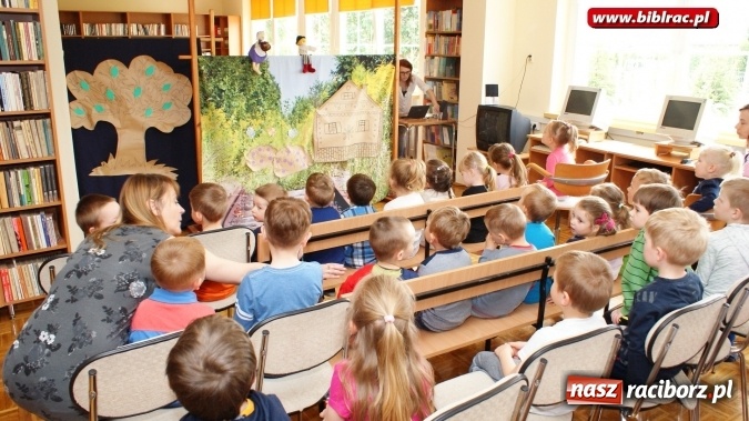 Zdjęcie w galerii na portalu naszraciborz.pl: Teatr, gra i imieniny Koziołka Matołka, czyli Biblioteka inspiruje od najmłodszych lat  wiadomości z regionu