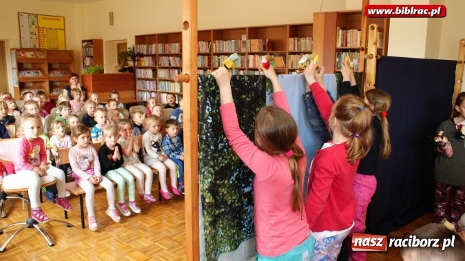 Zdjęcie w galerii na portalu naszraciborz.pl: Teatr, gra i imieniny Koziołka Matołka, czyli Biblioteka inspiruje od najmłodszych lat  wiadomości z regionu