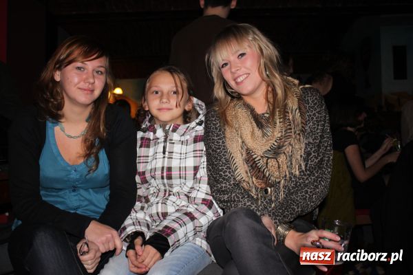 Zdjęcie w galerii na portalu naszraciborz.pl: Premierowe trzydwa%UHT na Końcu Świata wiadomości z regionu