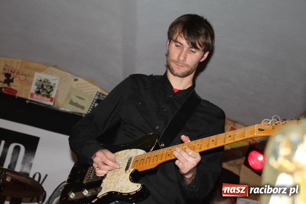 Zdjęcie w galerii na portalu naszraciborz.pl: Premierowe trzydwa%UHT na Końcu Świata wiadomości z regionu