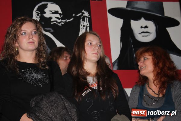 Zdjęcie w galerii na portalu naszraciborz.pl: Premierowe trzydwa%UHT na Końcu Świata wiadomości z regionu