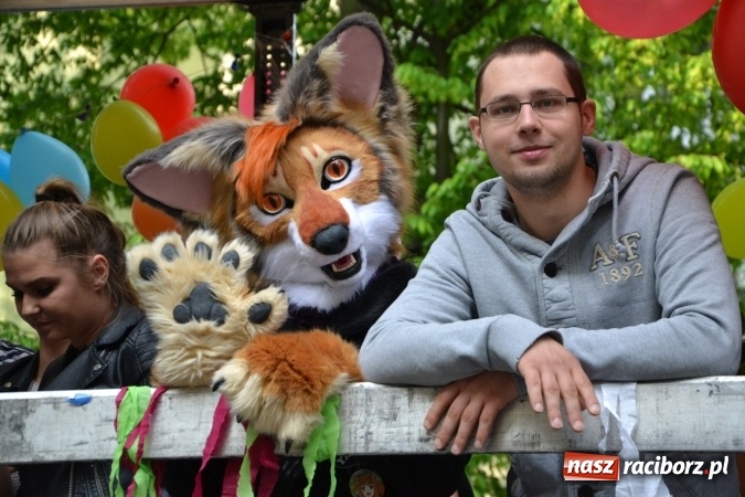 Zdjęcie w galerii na portalu naszraciborz.pl: Juwenalia 2016. Przejazd studentów na Zamek Piastowski wiadomości z regionu