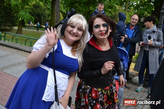 Zdjęcie w galerii na portalu naszraciborz.pl: Juwenalia 2016. Przejazd studentów na Zamek Piastowski wiadomości z regionu