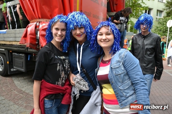 Zdjęcie w galerii na portalu naszraciborz.pl: Juwenalia 2016. Przejazd studentów na Zamek Piastowski wiadomości z regionu