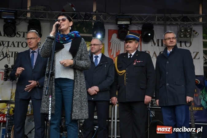 Zdjęcie w galerii na portalu naszraciborz.pl: Juwenalia 2016. Przejazd studentów na Zamek Piastowski wiadomości z regionu