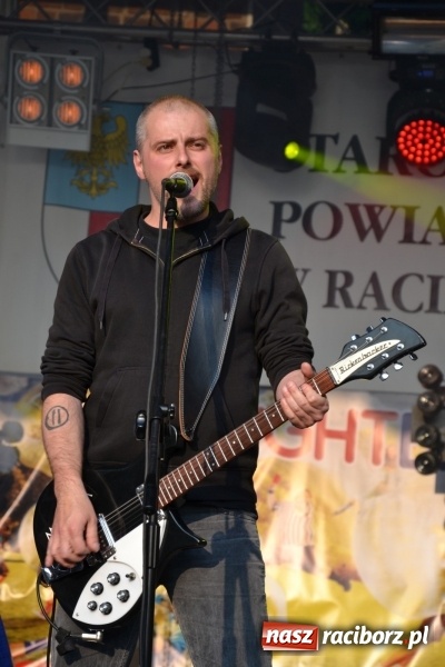 Zdjęcie w galerii na portalu naszraciborz.pl: Juwenalia 2016. Przejazd studentów na Zamek Piastowski wiadomości z regionu