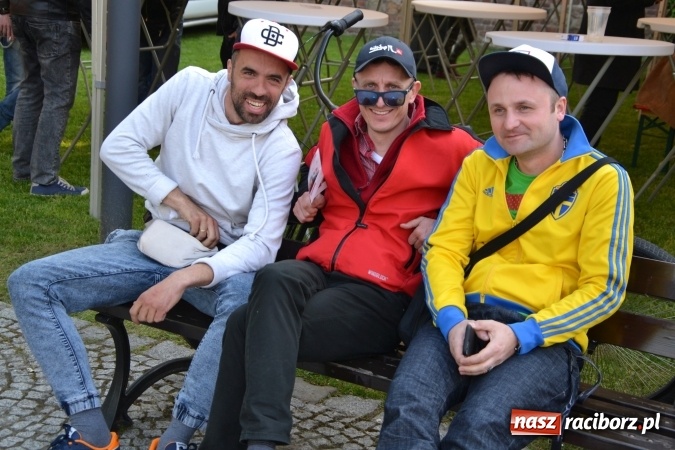 Zdjęcie w galerii na portalu naszraciborz.pl: Juwenalia 2016. Przejazd studentów na Zamek Piastowski wiadomości z regionu