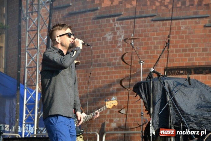 Zdjęcie w galerii na portalu naszraciborz.pl: Juwenalia 2016. Przejazd studentów na Zamek Piastowski wiadomości z regionu