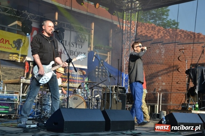 Zdjęcie w galerii na portalu naszraciborz.pl: Juwenalia 2016. Przejazd studentów na Zamek Piastowski wiadomości z regionu