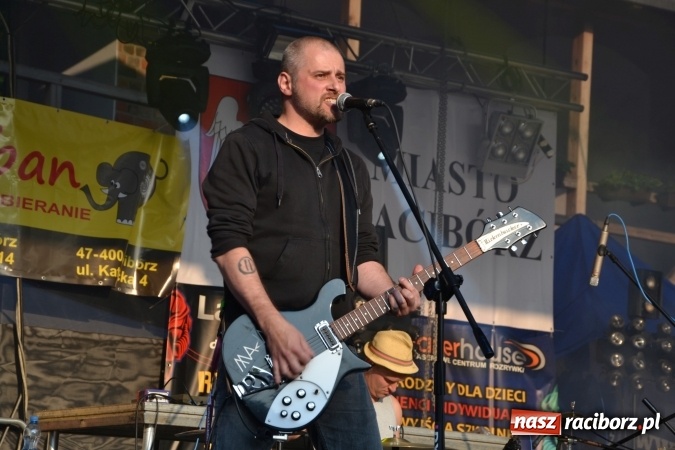 Zdjęcie w galerii na portalu naszraciborz.pl: Juwenalia 2016. Przejazd studentów na Zamek Piastowski wiadomości z regionu