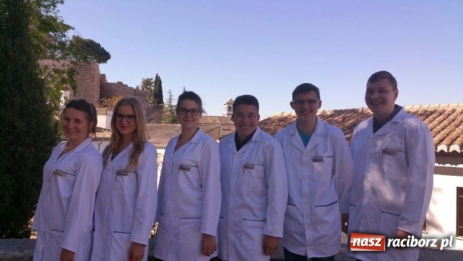 Zdjęcie w galerii na portalu naszraciborz.pl: Z Raciborza do Hiszpanii, czyli uczniowie CKZiU nr 1 na ciekawych praktykach wiadomości z regionu