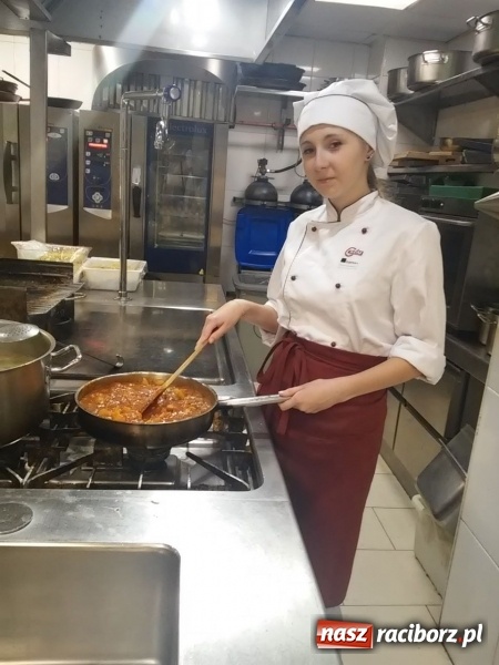 Zdjęcie w galerii na portalu naszraciborz.pl: Z Raciborza do Hiszpanii, czyli uczniowie CKZiU nr 1 na ciekawych praktykach wiadomości z regionu