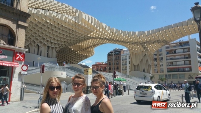 Zdjęcie w galerii na portalu naszraciborz.pl: Z Raciborza do Hiszpanii, czyli uczniowie CKZiU nr 1 na ciekawych praktykach wiadomości z regionu