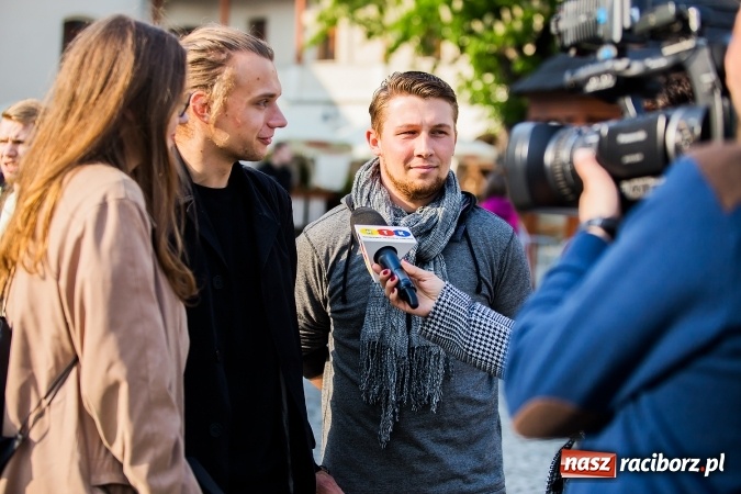 Zdjęcie w galerii na portalu naszraciborz.pl: Juwenalia Raciborskie 2016 już za nami. Grubson porwał publiczność wiadomości z regionu