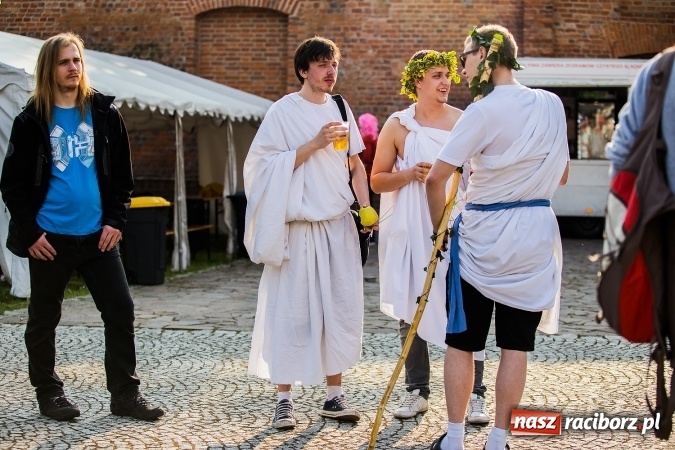 Zdjęcie w galerii na portalu naszraciborz.pl: Juwenalia Raciborskie 2016 już za nami. Grubson porwał publiczność wiadomości z regionu