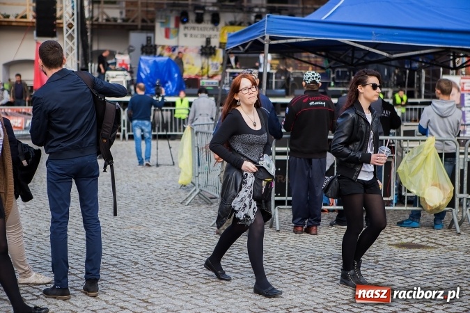 Zdjęcie w galerii na portalu naszraciborz.pl: Juwenalia Raciborskie 2016 już za nami. Grubson porwał publiczność wiadomości z regionu