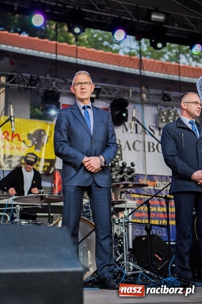 Zdjęcie w galerii na portalu naszraciborz.pl: Juwenalia Raciborskie 2016 już za nami. Grubson porwał publiczność wiadomości z regionu