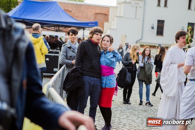 Zdjęcie w galerii na portalu naszraciborz.pl: Juwenalia Raciborskie 2016 już za nami. Grubson porwał publiczność wiadomości z regionu