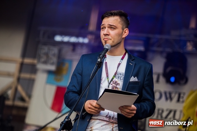 Zdjęcie w galerii na portalu naszraciborz.pl: Juwenalia Raciborskie 2016 już za nami. Grubson porwał publiczność wiadomości z regionu