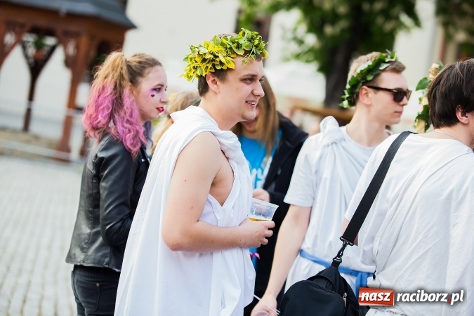 Zdjęcie w galerii na portalu naszraciborz.pl: Juwenalia Raciborskie 2016 już za nami. Grubson porwał publiczność wiadomości z regionu