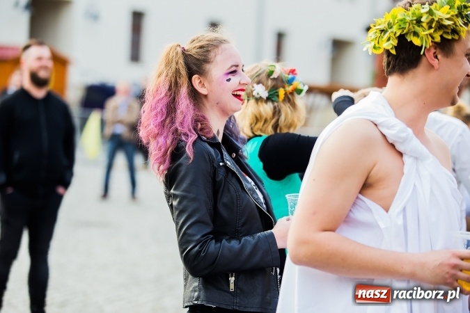 Zdjęcie w galerii na portalu naszraciborz.pl: Juwenalia Raciborskie 2016 już za nami. Grubson porwał publiczność wiadomości z regionu