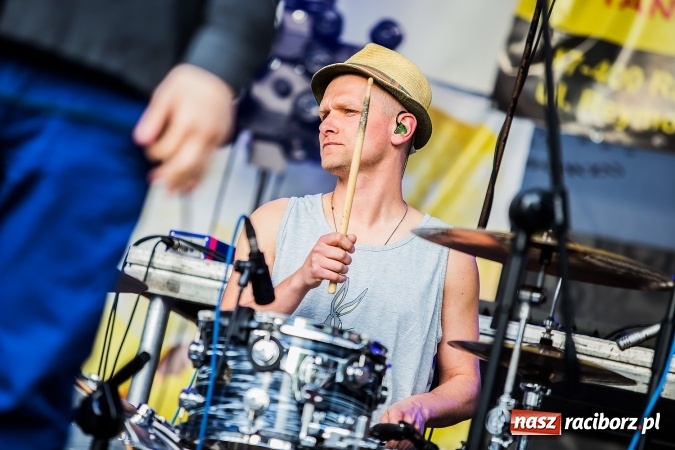 Zdjęcie w galerii na portalu naszraciborz.pl: Juwenalia Raciborskie 2016 już za nami. Grubson porwał publiczność wiadomości z regionu