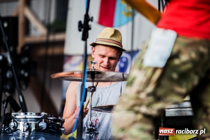 Zdjęcie w galerii na portalu naszraciborz.pl: Juwenalia Raciborskie 2016 już za nami. Grubson porwał publiczność wiadomości z regionu