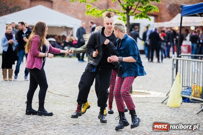 Zdjęcie w galerii na portalu naszraciborz.pl: Juwenalia Raciborskie 2016 już za nami. Grubson porwał publiczność wiadomości z regionu