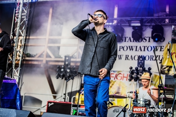 Zdjęcie w galerii na portalu naszraciborz.pl: Juwenalia Raciborskie 2016 już za nami. Grubson porwał publiczność wiadomości z regionu