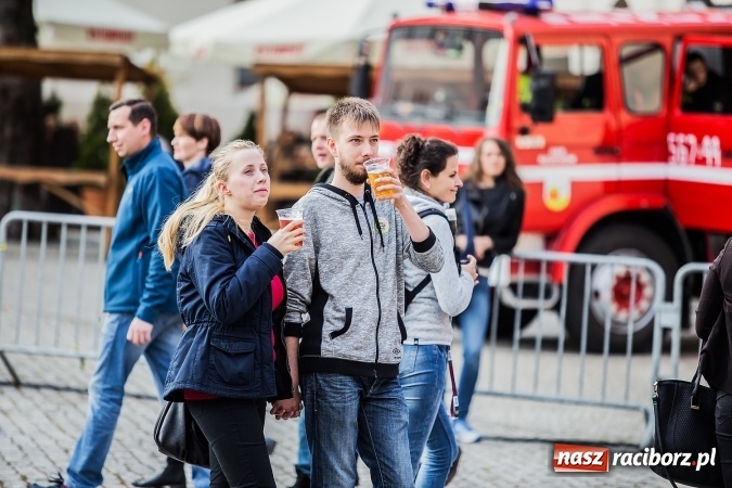 Zdjęcie w galerii na portalu naszraciborz.pl: Juwenalia Raciborskie 2016 już za nami. Grubson porwał publiczność wiadomości z regionu