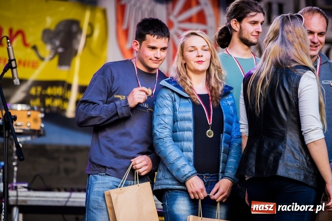 Zdjęcie w galerii na portalu naszraciborz.pl: Juwenalia Raciborskie 2016 już za nami. Grubson porwał publiczność wiadomości z regionu