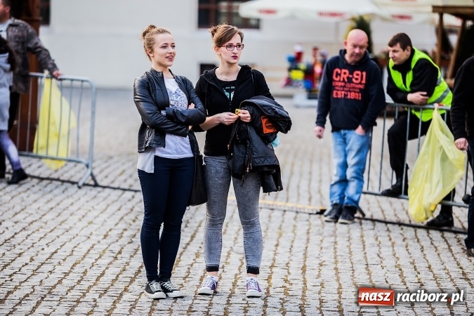 Zdjęcie w galerii na portalu naszraciborz.pl: Juwenalia Raciborskie 2016 już za nami. Grubson porwał publiczność wiadomości z regionu