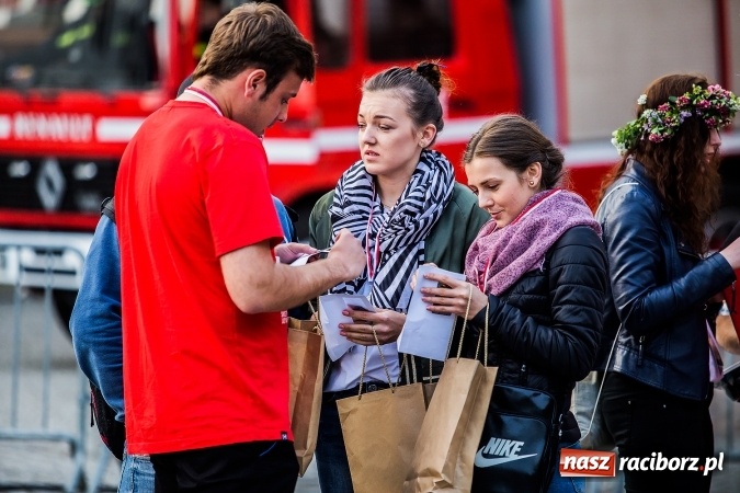 Zdjęcie w galerii na portalu naszraciborz.pl: Juwenalia Raciborskie 2016 już za nami. Grubson porwał publiczność wiadomości z regionu