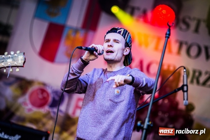 Zdjęcie w galerii na portalu naszraciborz.pl: Juwenalia Raciborskie 2016 już za nami. Grubson porwał publiczność wiadomości z regionu