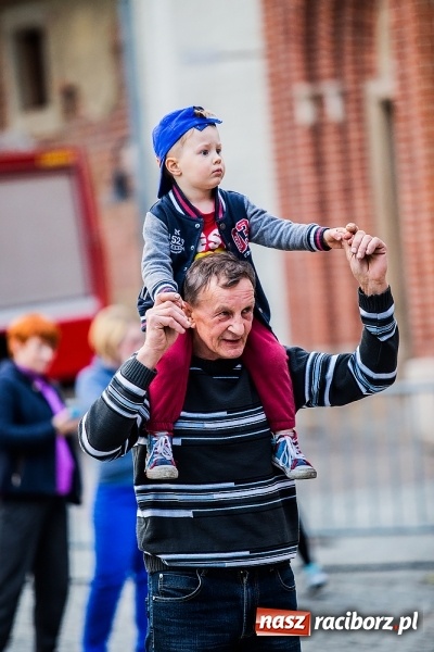 Zdjęcie w galerii na portalu naszraciborz.pl: Juwenalia Raciborskie 2016 już za nami. Grubson porwał publiczność wiadomości z regionu