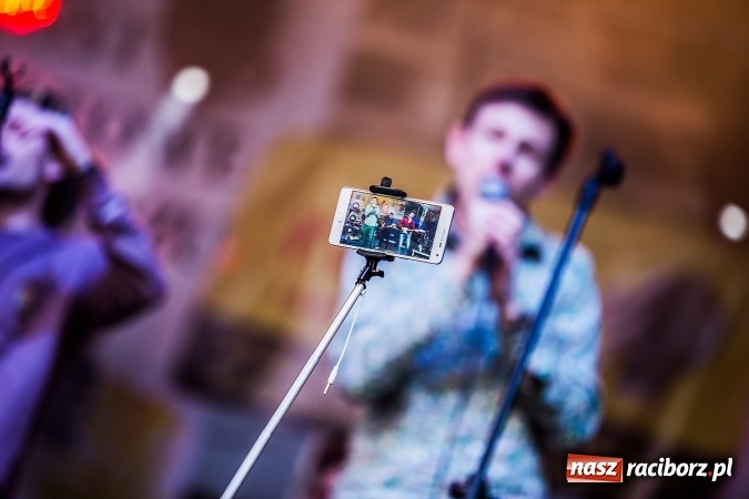 Zdjęcie w galerii na portalu naszraciborz.pl: Juwenalia Raciborskie 2016 już za nami. Grubson porwał publiczność wiadomości z regionu