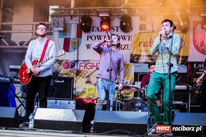 Zdjęcie w galerii na portalu naszraciborz.pl: Juwenalia Raciborskie 2016 już za nami. Grubson porwał publiczność wiadomości z regionu