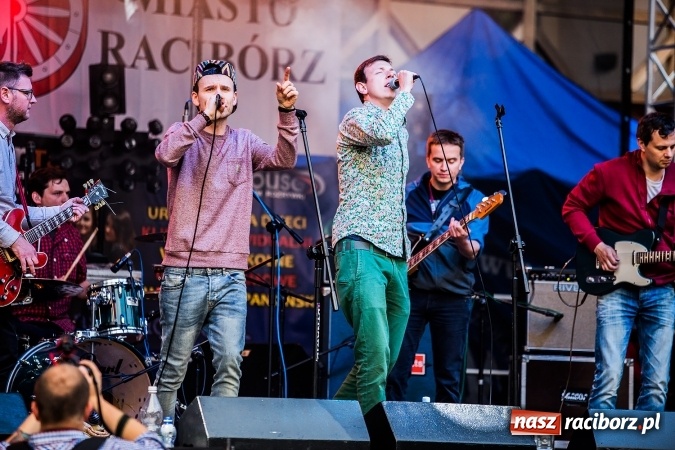 Zdjęcie w galerii na portalu naszraciborz.pl: Juwenalia Raciborskie 2016 już za nami. Grubson porwał publiczność wiadomości z regionu