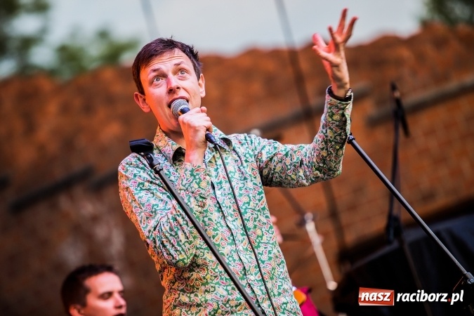 Zdjęcie w galerii na portalu naszraciborz.pl: Juwenalia Raciborskie 2016 już za nami. Grubson porwał publiczność wiadomości z regionu