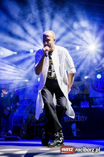 Zdjęcie w galerii na portalu naszraciborz.pl: Juwenalia Raciborskie 2016 już za nami. Grubson porwał publiczność wiadomości z regionu