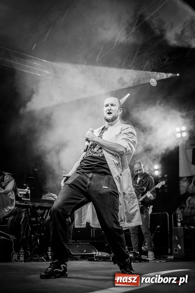 Zdjęcie w galerii na portalu naszraciborz.pl: Juwenalia Raciborskie 2016 już za nami. Grubson porwał publiczność wiadomości z regionu